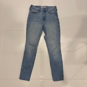 Hollister Super Skinny Jeans